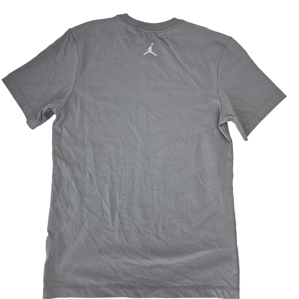 Jordan Shirt Mens Small Gray Maison Des Champions Floral Graphic‎ Dri-FIT New